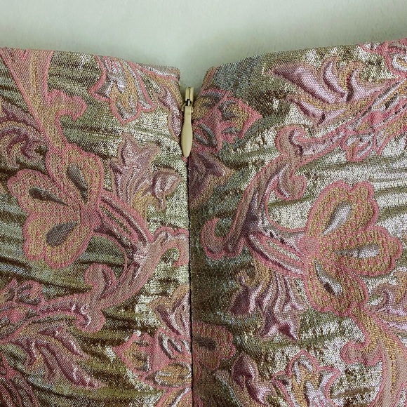 Pink and gold jacquard shorts - Picture 5 of 6